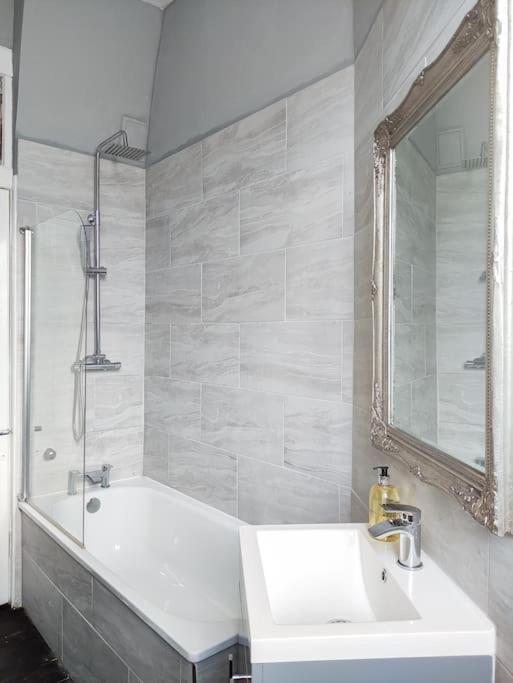 Apartment Beautiful Georgian New Town 2 Bed Edinburgh